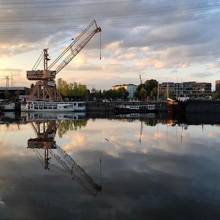 Schiffshotel "Schlafen Im Hafen" Hamburgo Exterior foto