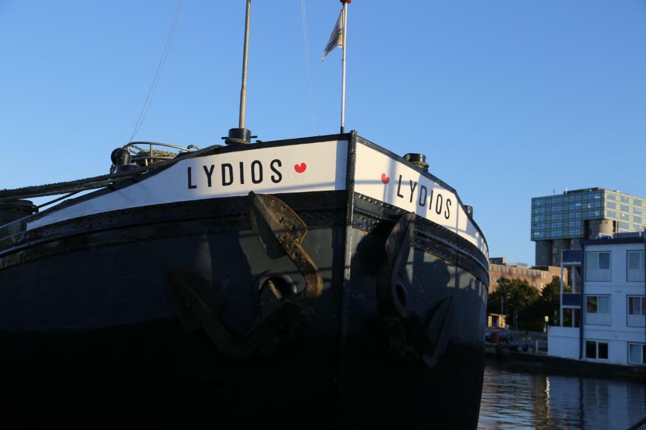 Schiffshotel "Schlafen Im Hafen" Hamburgo Exterior foto